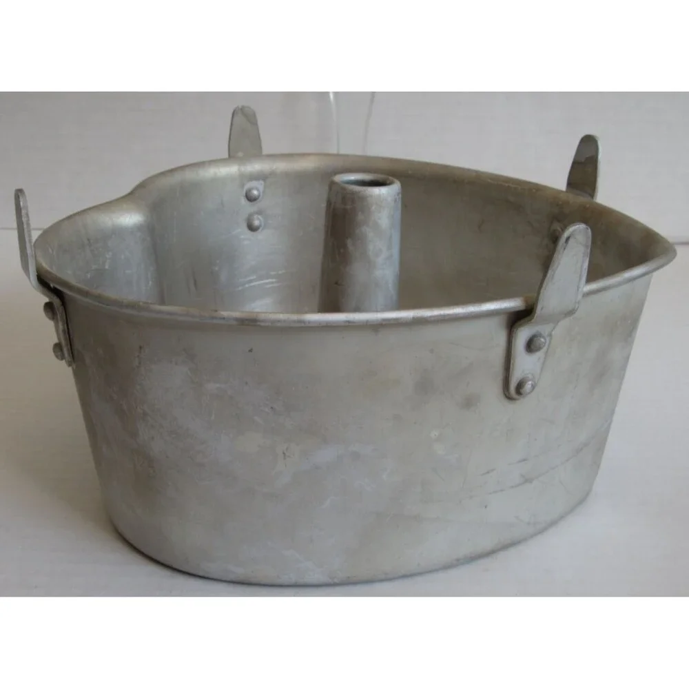 VTG Wilton 7.5 Inch Angel Food 2 Piece Cake Pan Heart Non Stick 1990s Aluminum